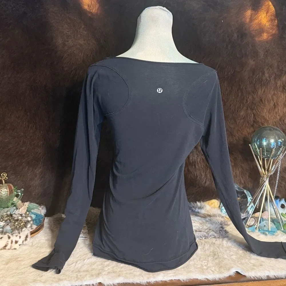 Classic Scoop Neck Long-Sleeve Top - Black 8 (5515)